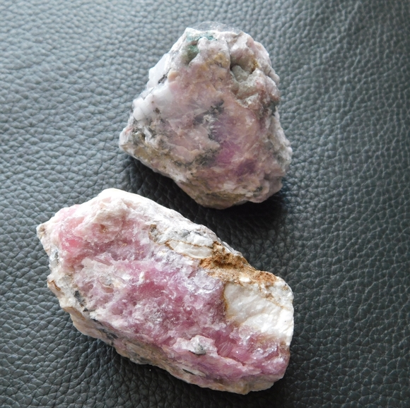 Large Cobaltoan calcite - Picture 2 of 8